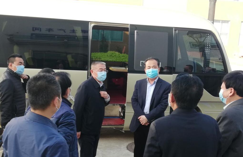天水市委书记王锐一行莅临我公司调研口罩生产线及口罩生产工作