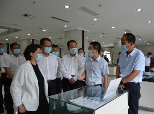天水市委书记张永霞等一行领导来我公司调研