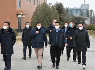 甘肃省药品监督管理局副局长杨平荣莅临成纪药业检查指导工作